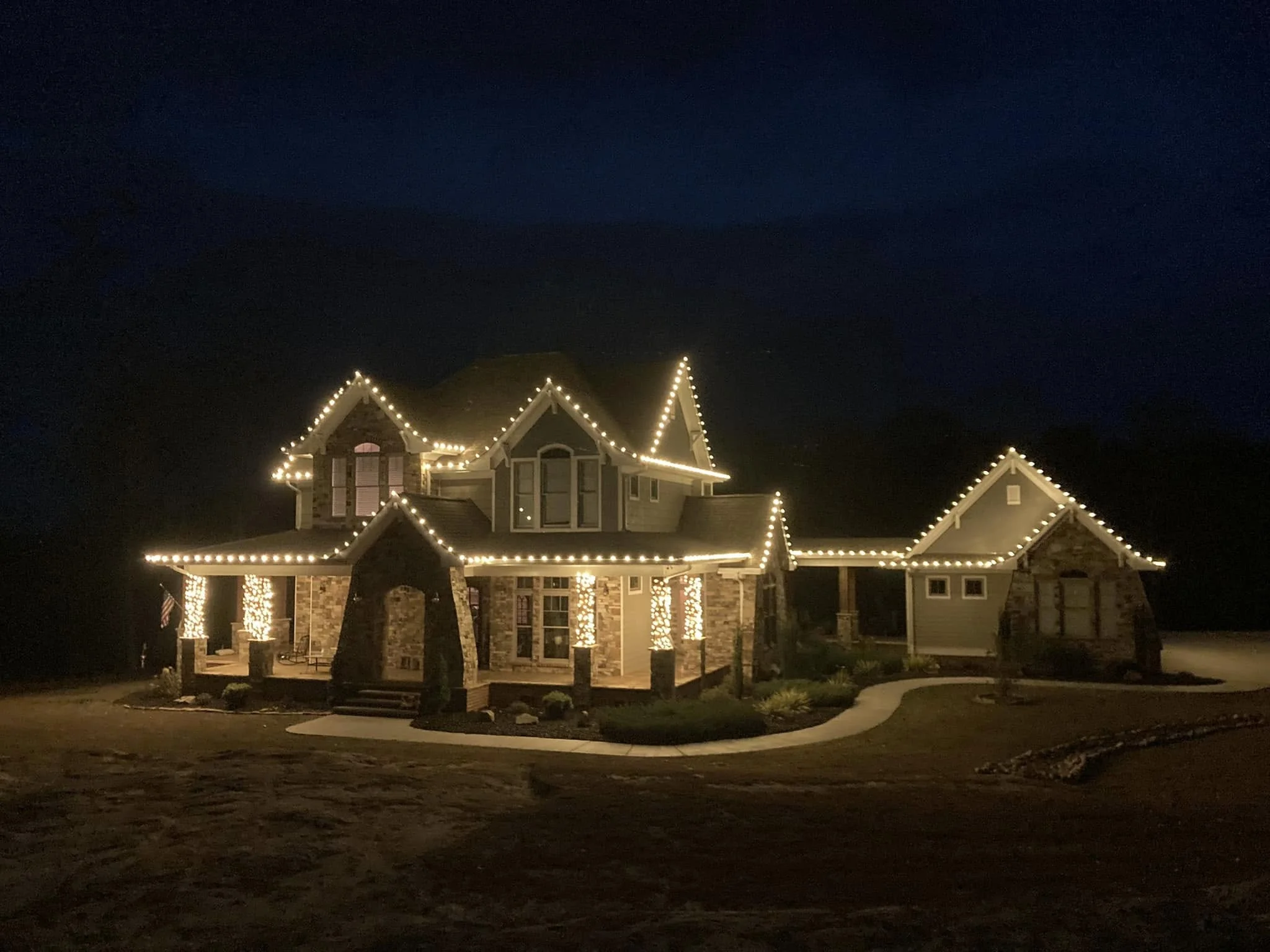 Tennessee Christmas Light Installers project 13